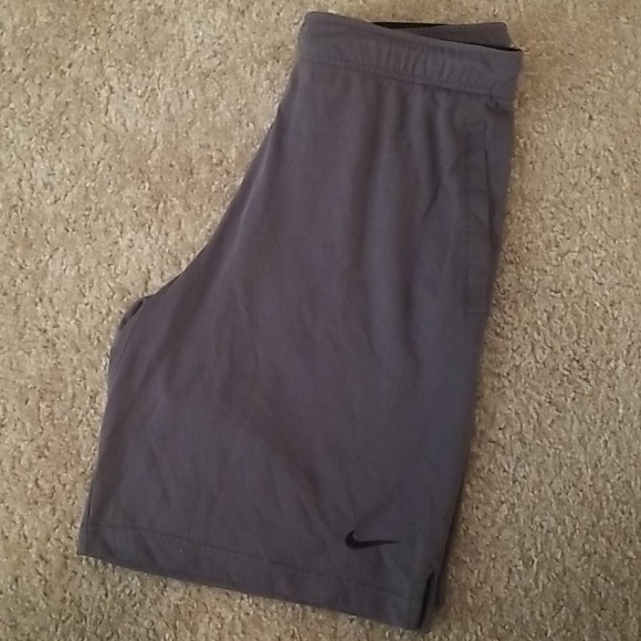 Nike shorts - Picture 1 of 2